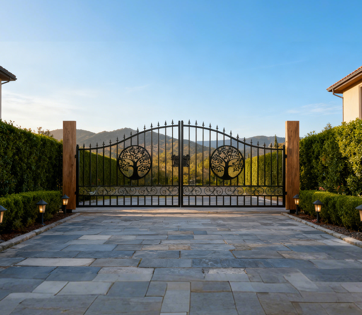 Single Timber Post Metal Driveway Gate – Tree of Life