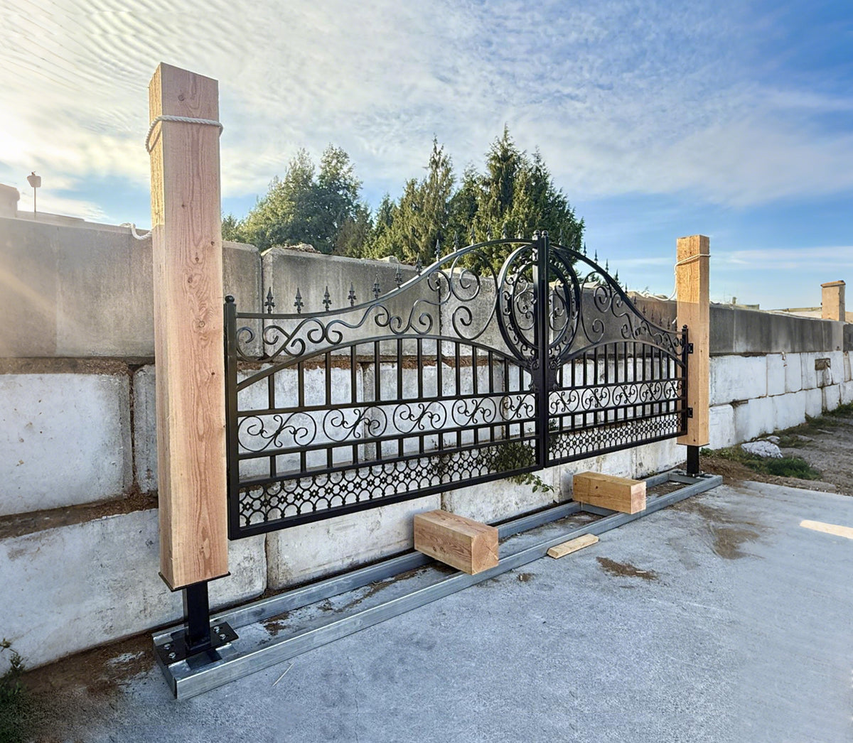 Single Timber Posts Metal Driveway Gate – Scrollwork Construction