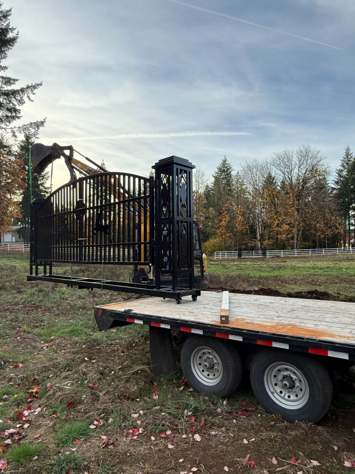 20ft Wrought Steel Garden Driveway Gate with Ornamental Post - D